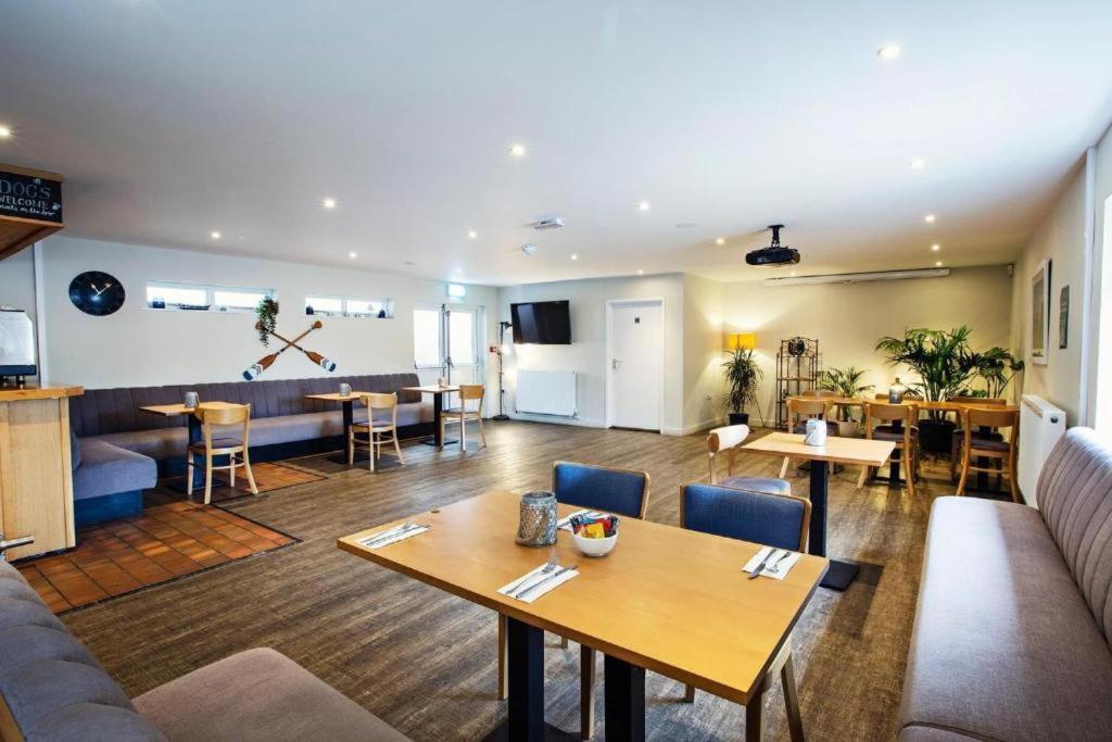 Emma'S Retreat 3-Bedroom Caravan Sleeps 6 At Durdle Door Nr Wareham Dorset Exterior foto